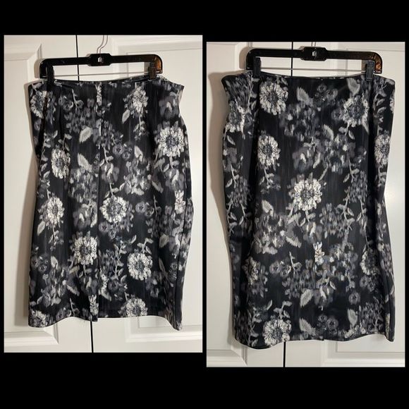 New York & Company Dresses & Skirts - 𝅺PONTE Knit Floral Stretch Skirt - Black